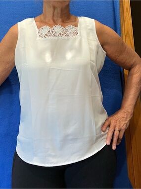 White Lace-Trim Square-Neck Sleeveless Camisole